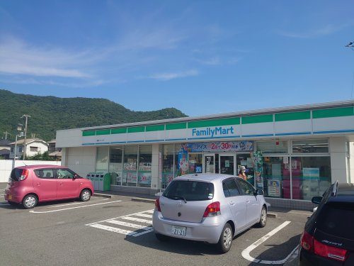 ファミリーマート　豊富ランプ店