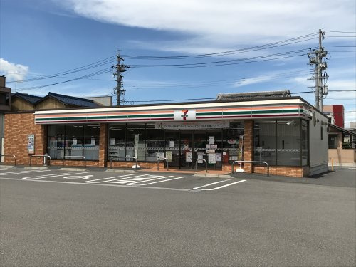 セブンイレブン富田3丁目店