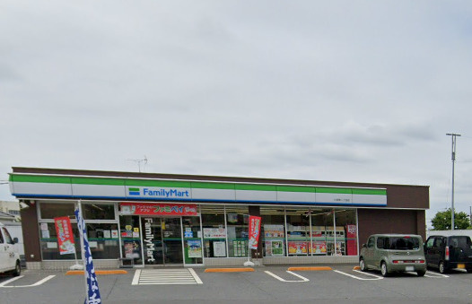 ファミリーマート 小金原二丁目店