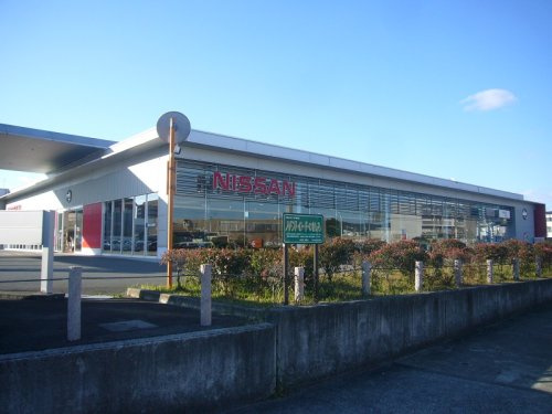 日産大阪 高槻店