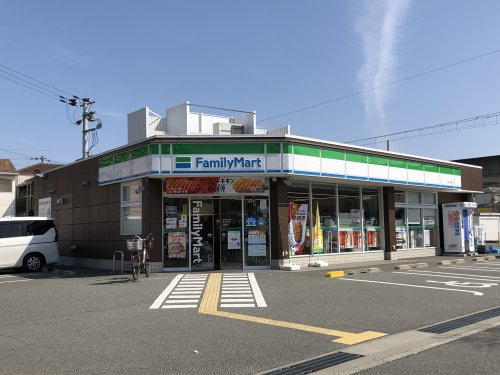 ファミリーマート　梅ヶ枝町店