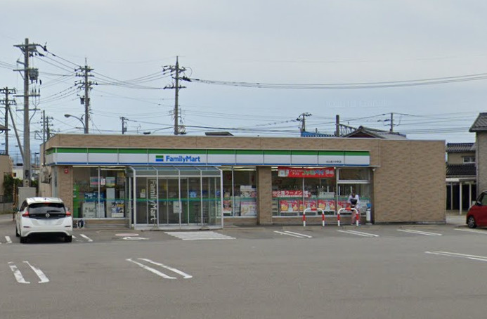 ファミリーマート白山美川中町店