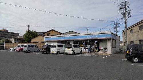 ローソン 四日市羽津山店