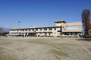 中央市立田富小学校