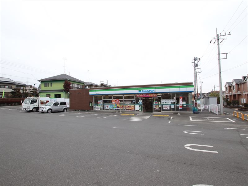 ファミリーマート あきる野インター店