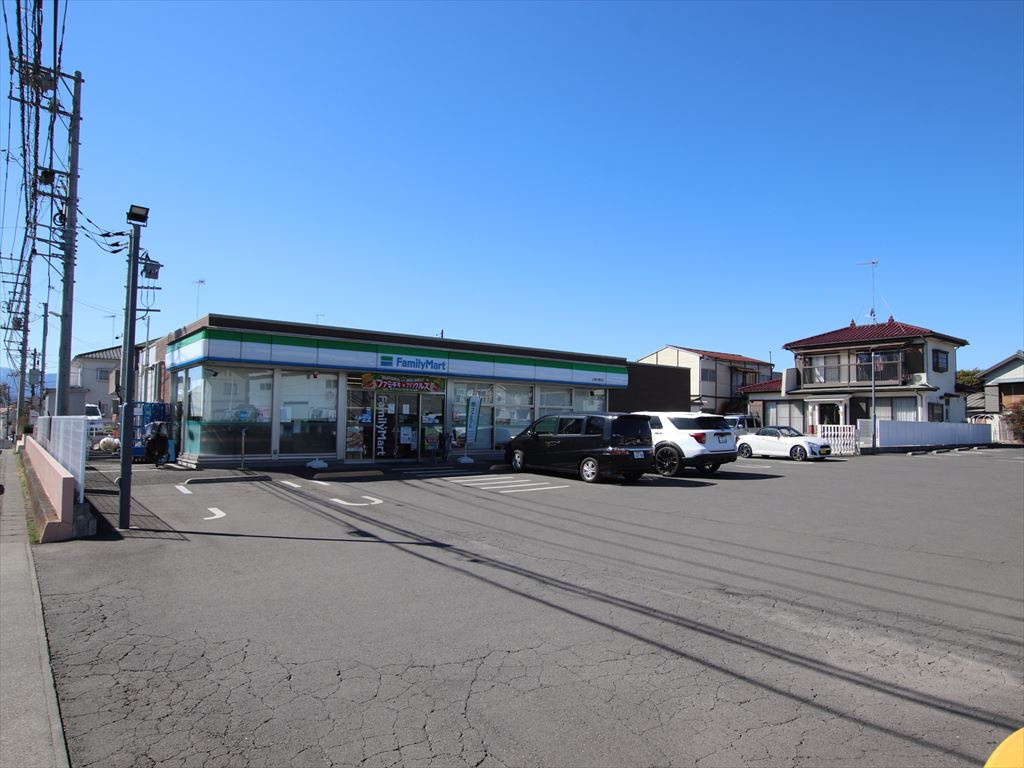 ファミリーマート 上溝七曲り店