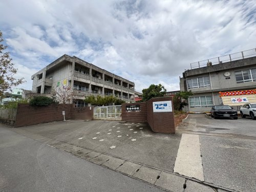 糸満市立西崎中学校