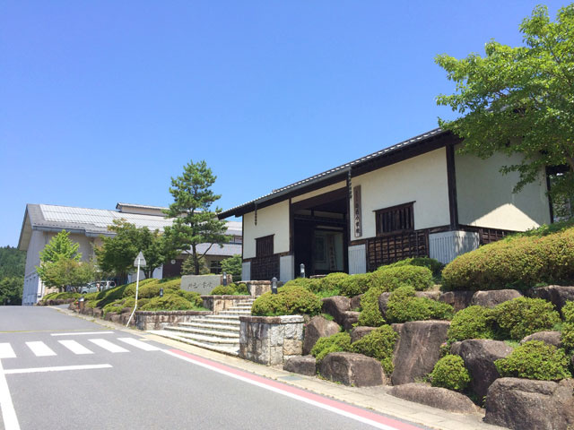 岩邑小学校