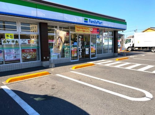 ファミリーマート 島根四丁目店