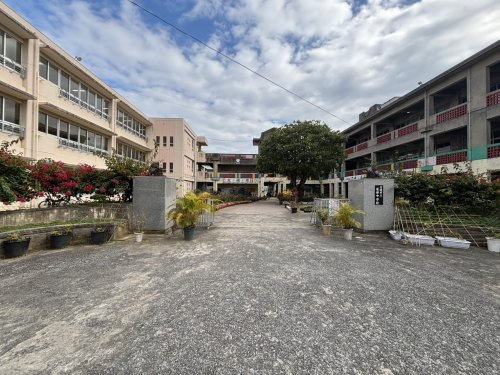名護市立屋部中学校
