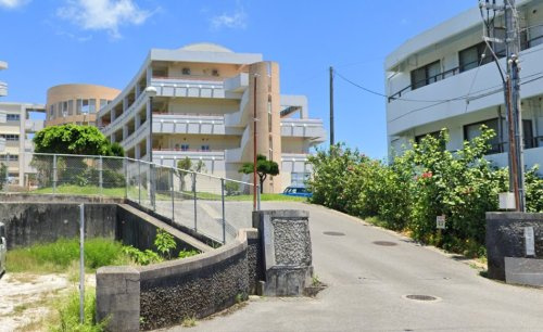 沖縄市立美里中学校
