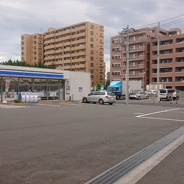 ローソン 大和市下鶴間店