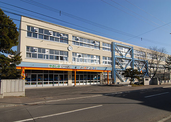 札幌市立八軒東中学校