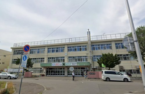 緑丘小学校