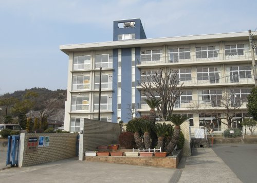 鹿島中学校