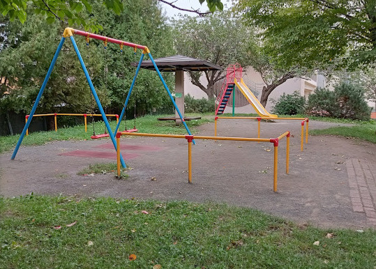 北7条赤い実公園