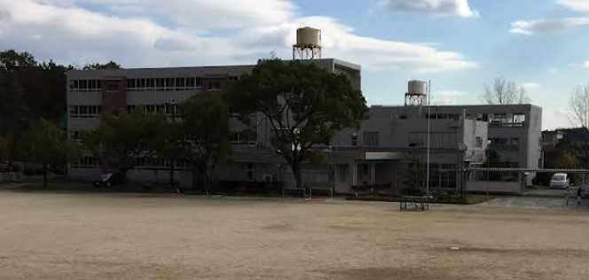 春日井市立高森台小学校