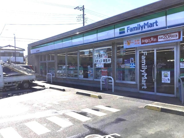ファミリーマート 横浜上飯田団地店