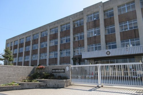 南大津小学校
