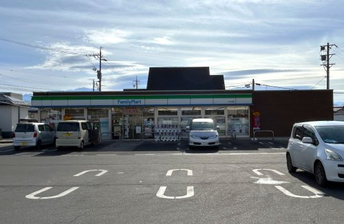 ファミリーマート JAいな店